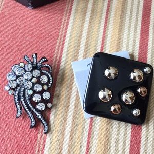 Lot of 2 old stock brooches